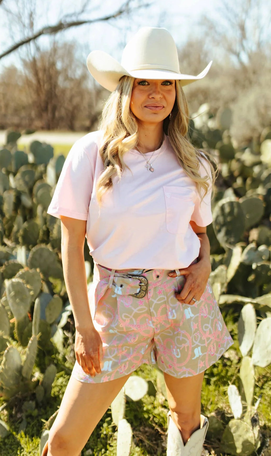 HANDY AS A POCKET TEE