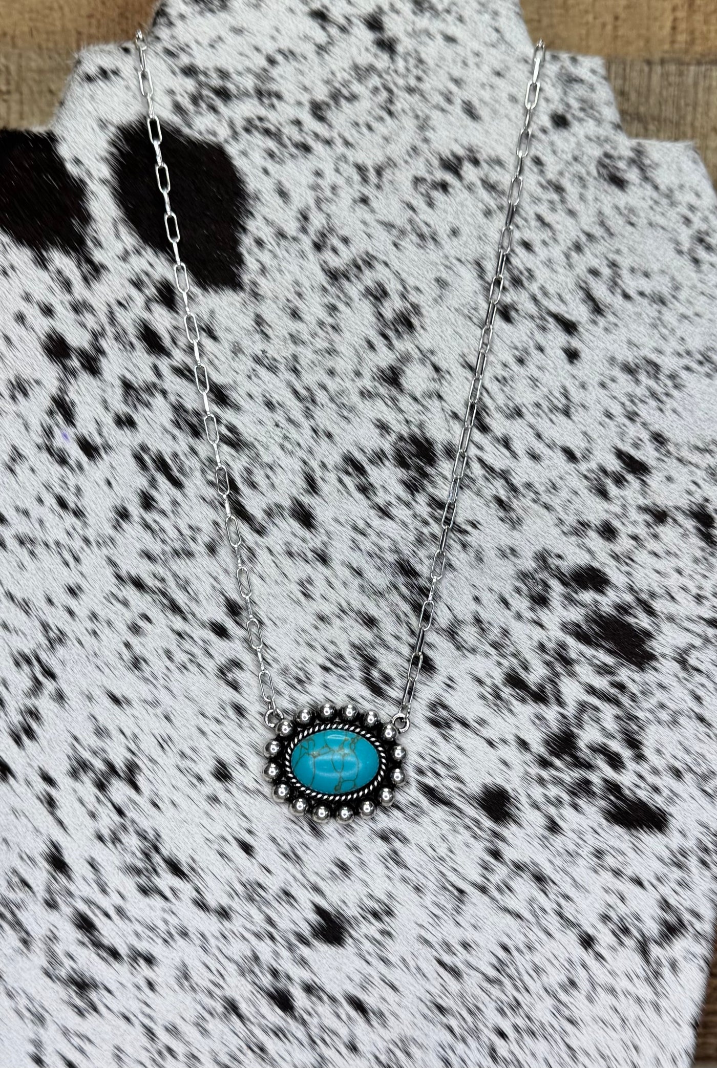 ADELANTO NECKLACE