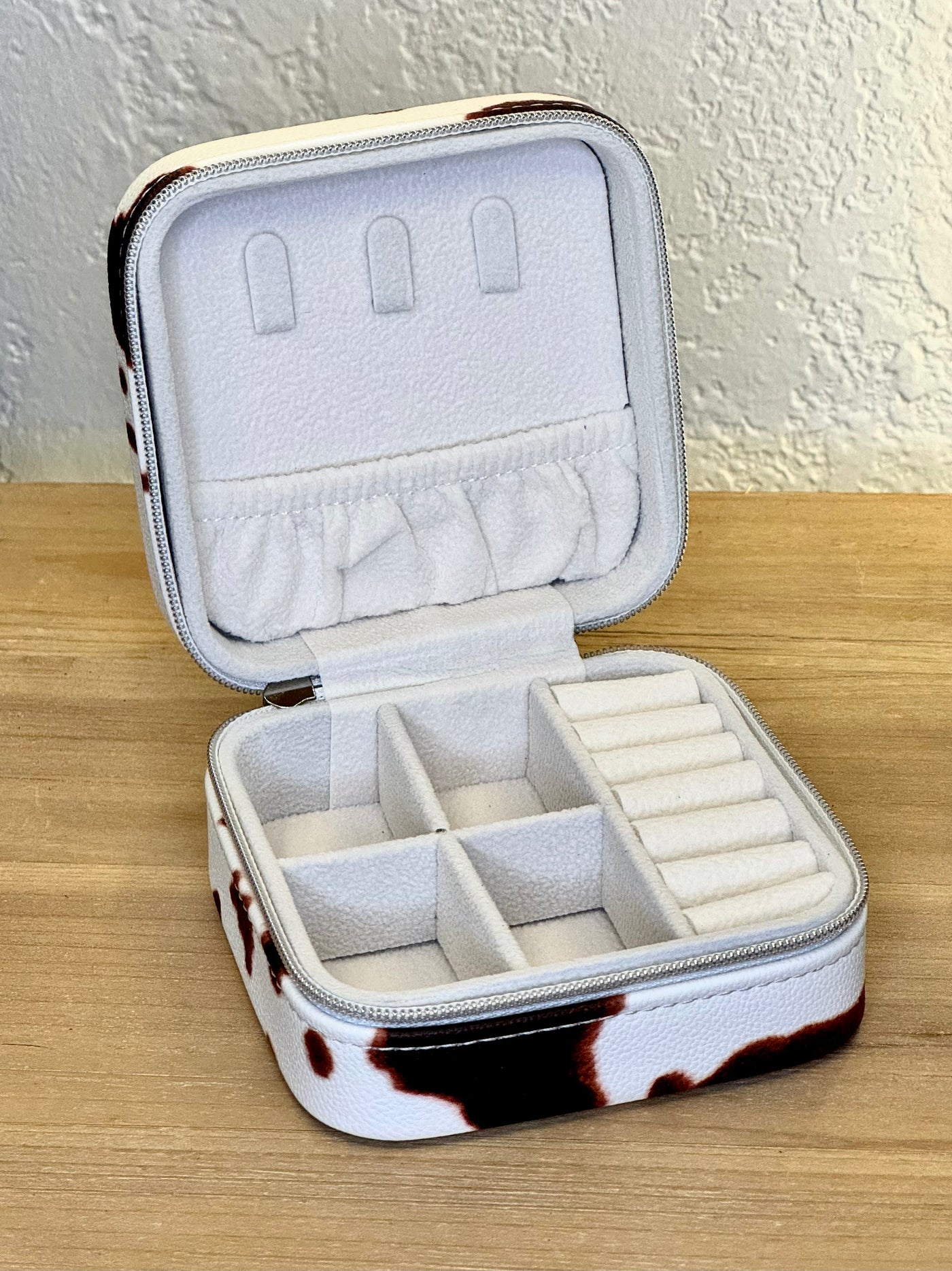 HEREFORD JEWELRY CASE